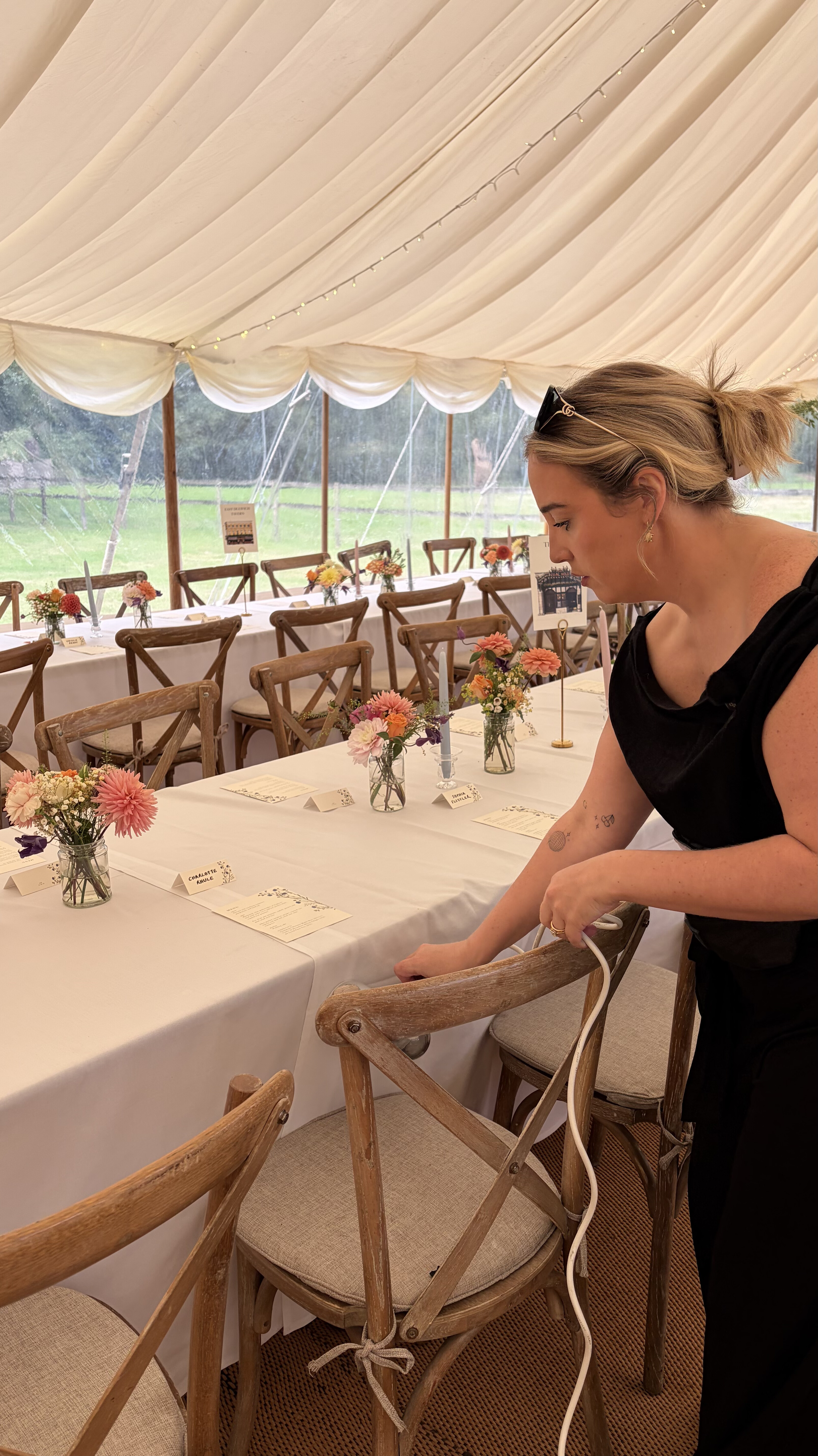 E + E's North Dorset garden wedding day